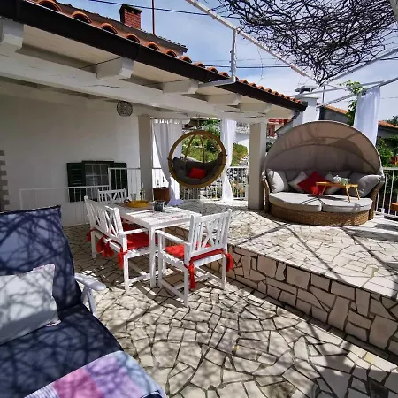 House Lana Holiday home