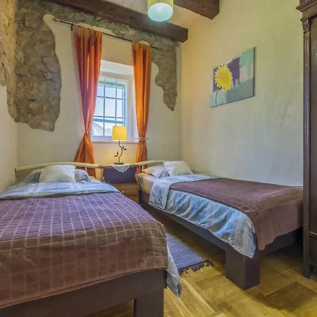 Nyaraló House Lana