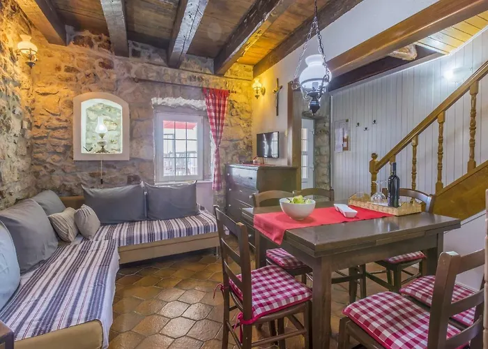 House Lana Holiday home *